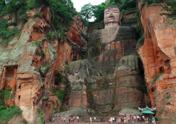 Private Leshan Giant Buddha & Huanglongxi/Buddha Temple Day Trip