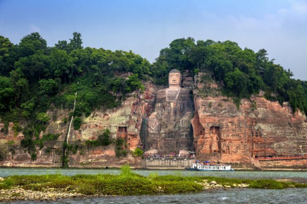 Private Leshan Giant Buddha & Huanglongxi/Buddha Temple Day Trip