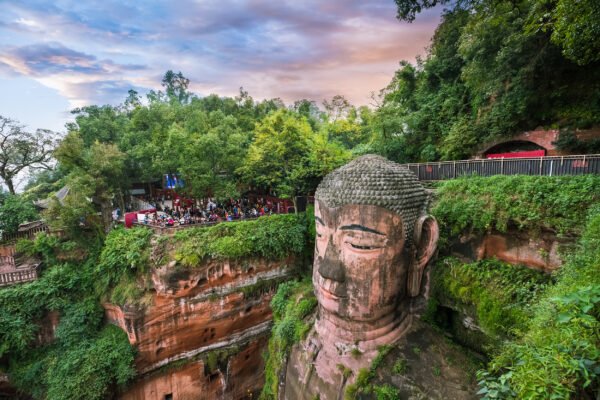 Private Leshan Giant Buddha & Huanglongxi/Buddha Temple Day Trip