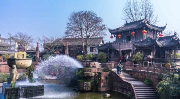 Private Leshan Giant Buddha & Huanglongxi/Buddha Temple Day Trip