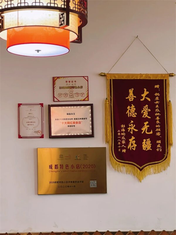 Chengdu: Market Walk & 7+ Local Breakfast Tastings